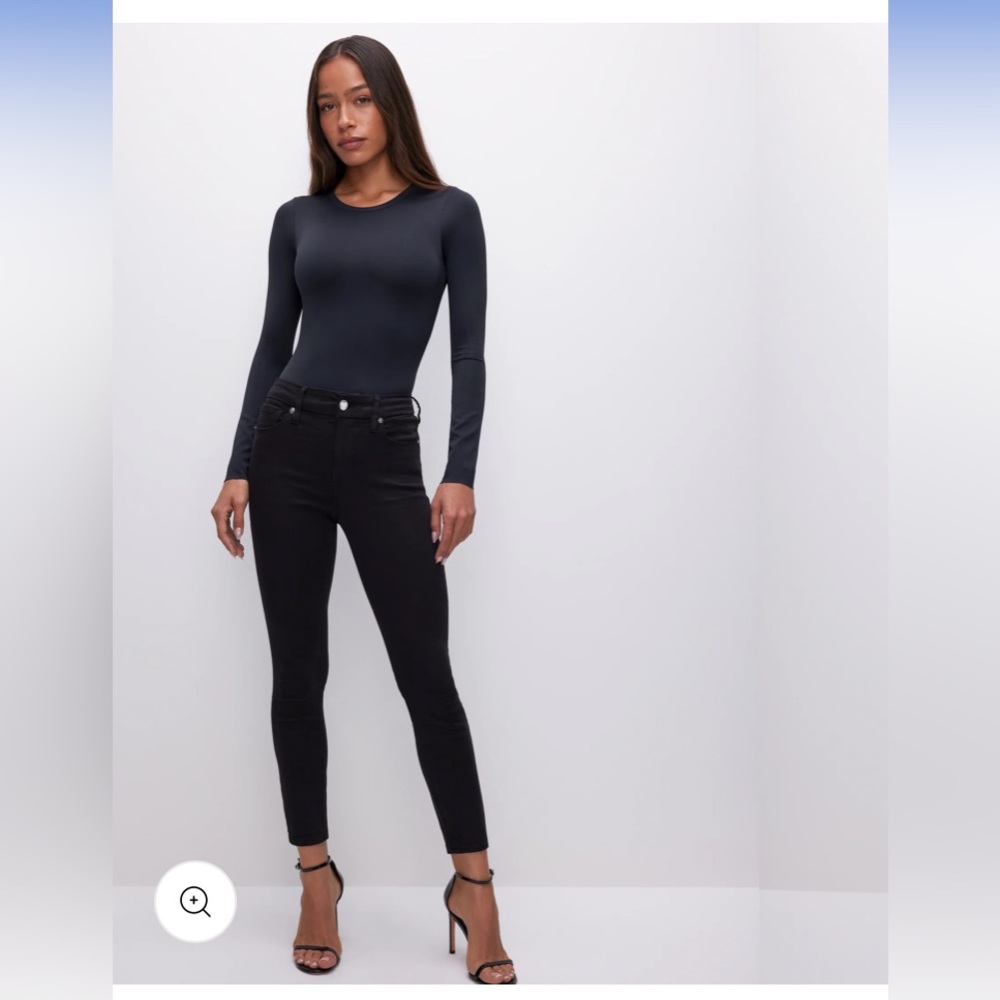 Good American Good Waist Crop Black Jeans size 0/25